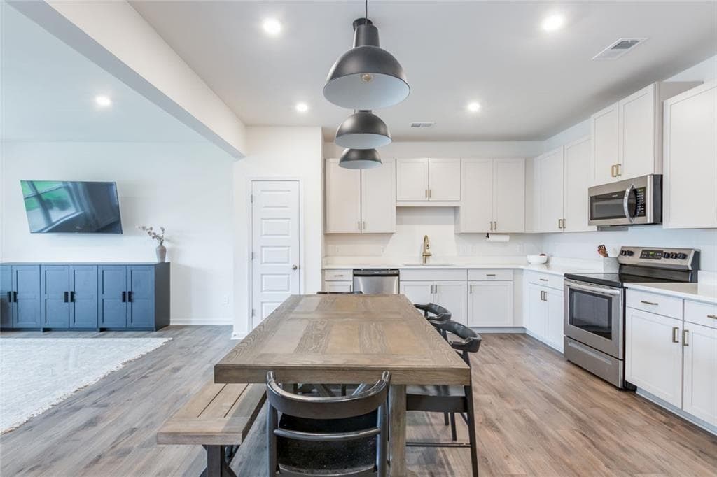 3 bedroom, 3 bathroom, 1,968 sq ft townhouse for sale at 23 Felton Walk, Cartersville, GA 30120 — photo 4