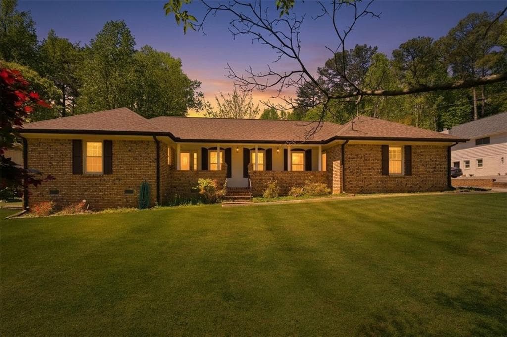3 bedroom, 3 bathroom, 1,860 sq ft single family residence under contract at 751 Oakley Drive, Marietta, GA 30064 — photo 2