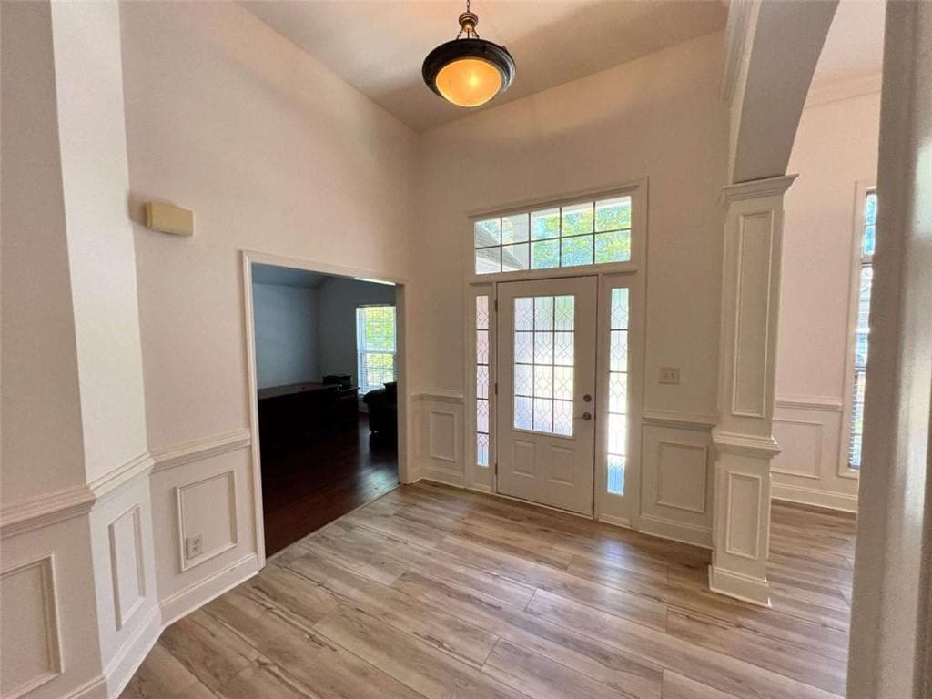 4 bedroom, 4 bathroom, 2,811 sq ft single family residence for sale at 708 York View Drive, Auburn, GA 30011 — photo 4