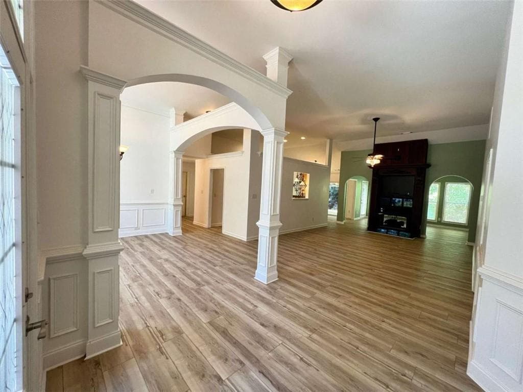 4 bedroom, 4 bathroom, 2,811 sq ft single family residence for sale at 708 York View Drive, Auburn, GA 30011 — photo 6