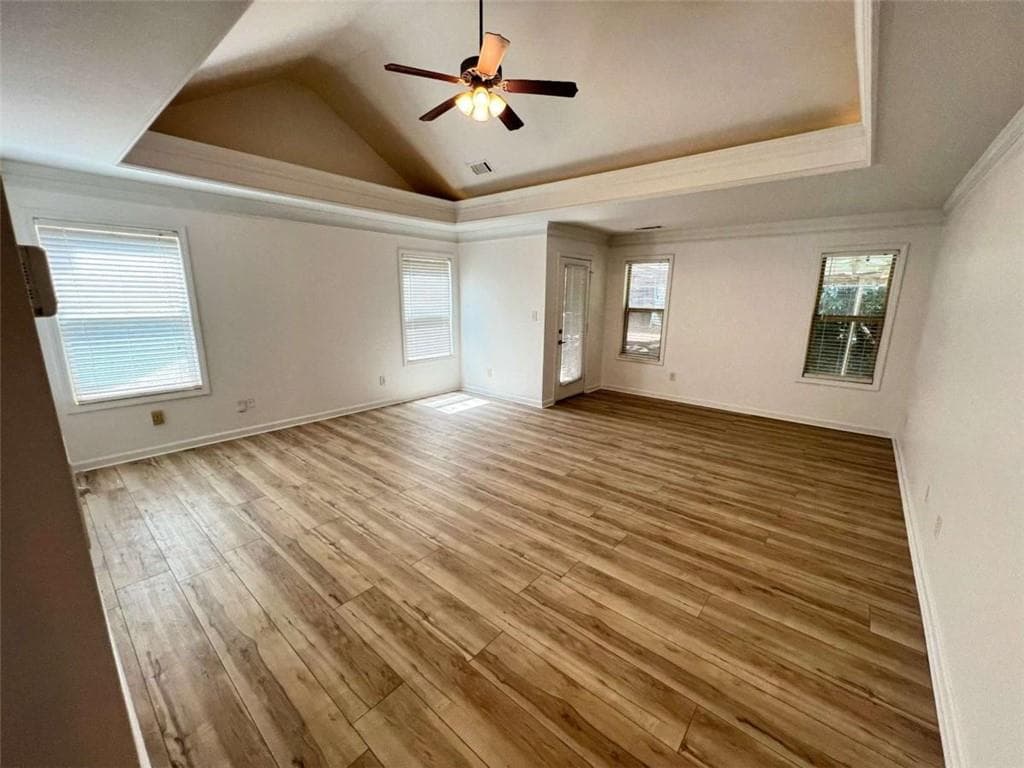 4 bedroom, 4 bathroom, 2,811 sq ft single family residence for sale at 708 York View Drive, Auburn, GA 30011 — photo 10