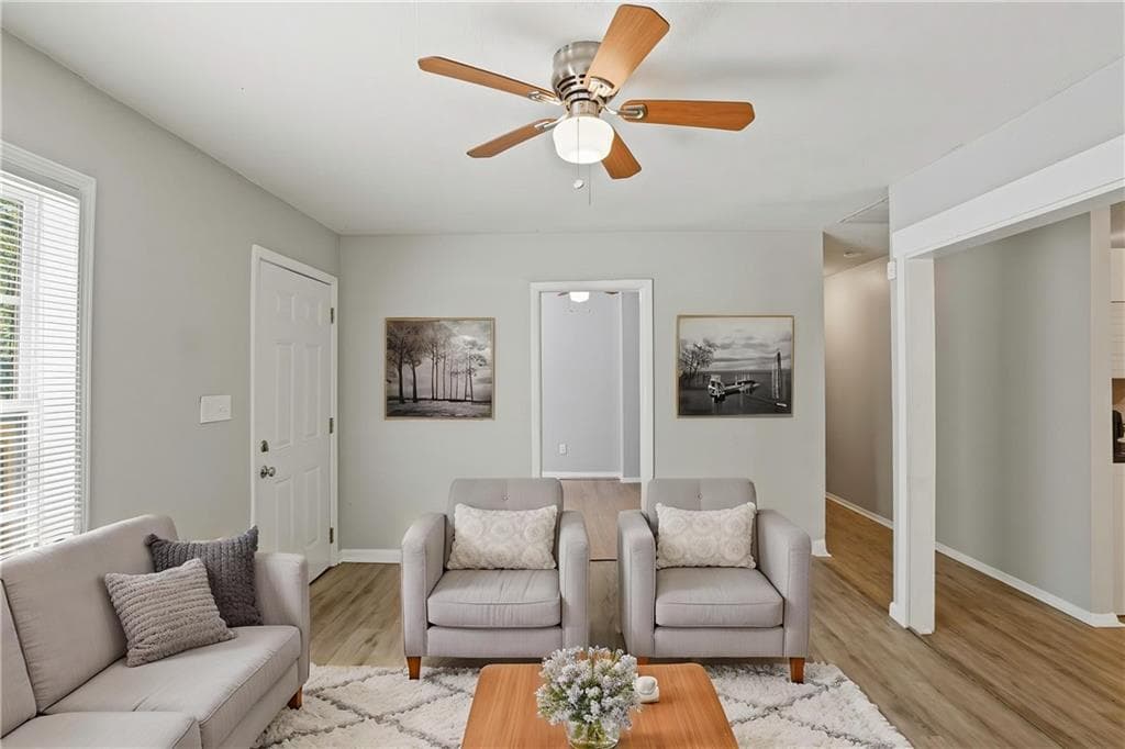 3 bedroom, 1 bathroom, 950 sq ft single family residence for sale at 5575 Oglesby Road, Atlanta, GA 30349 — photo 2
