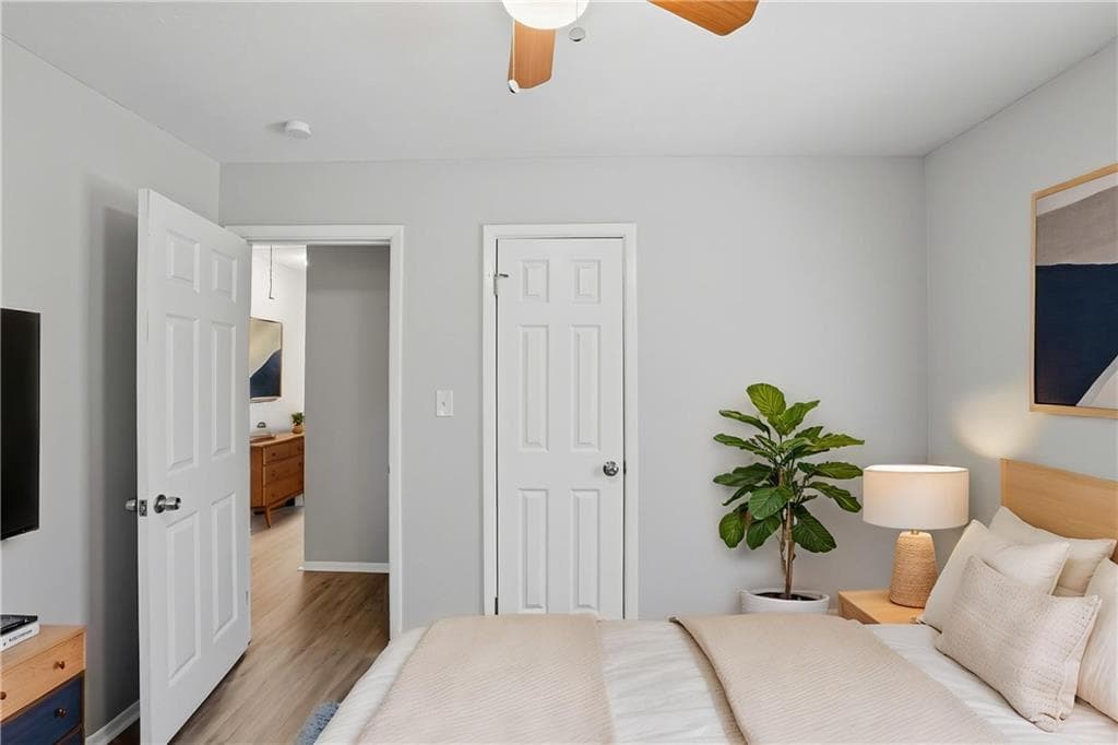 3 bedroom, 1 bathroom, 950 sq ft single family residence for sale at 5575 Oglesby Road, Atlanta, GA 30349 — photo 6