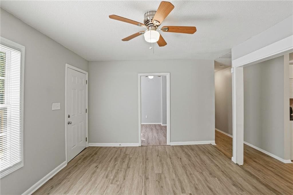 3 bedroom, 1 bathroom, 950 sq ft single family residence for sale at 5575 Oglesby Road, Atlanta, GA 30349 — photo 7
