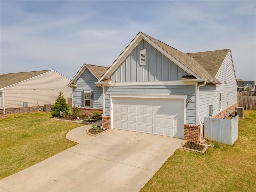 4 bedroom, 3 bathroom, 2,200 sq ft single family residence for sale at 161 Verona Drive, Cartersville, GA 30120 — photo 2