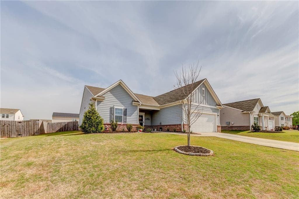 4 bedroom, 3 bathroom, 2,200 sq ft single family residence for sale at 161 Verona Drive, Cartersville, GA 30120 — photo 4