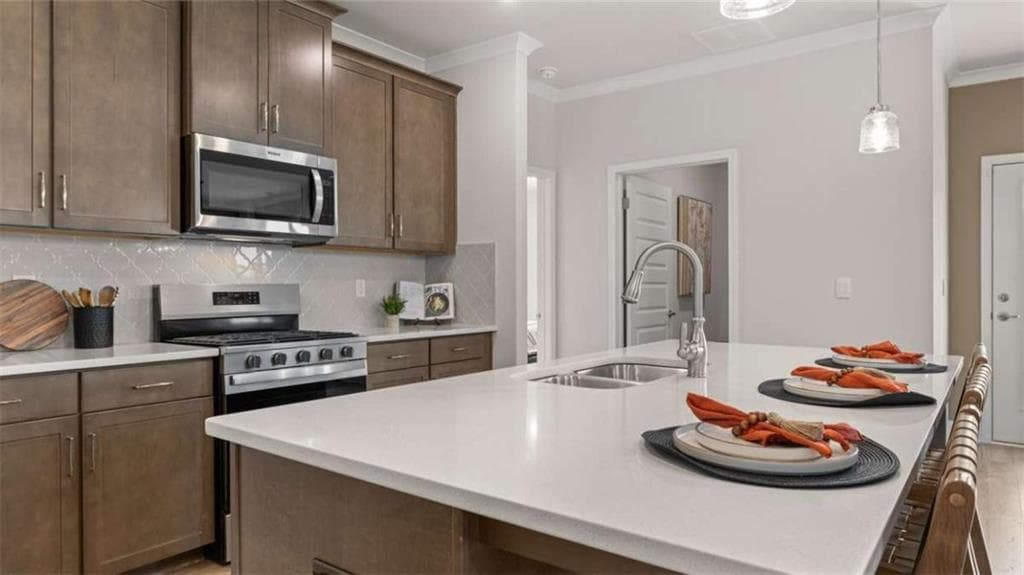 3 bedroom, 3 bathroom, 2,512 sq ft single family residence for sale at 212 Parnassus Road, Locust Grove, GA 30248 — photo 4