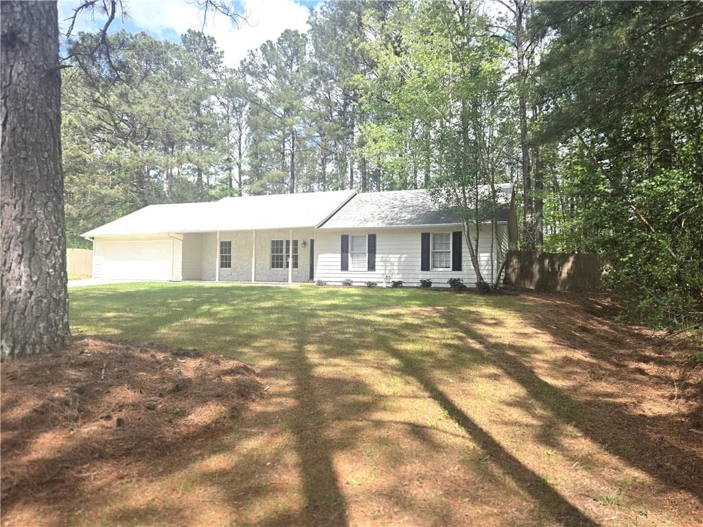 3 bedroom, 2 bathroom, 1,475 sq ft single family residence sold at 11013 Clearwater Drive, Hampton, GA 30228