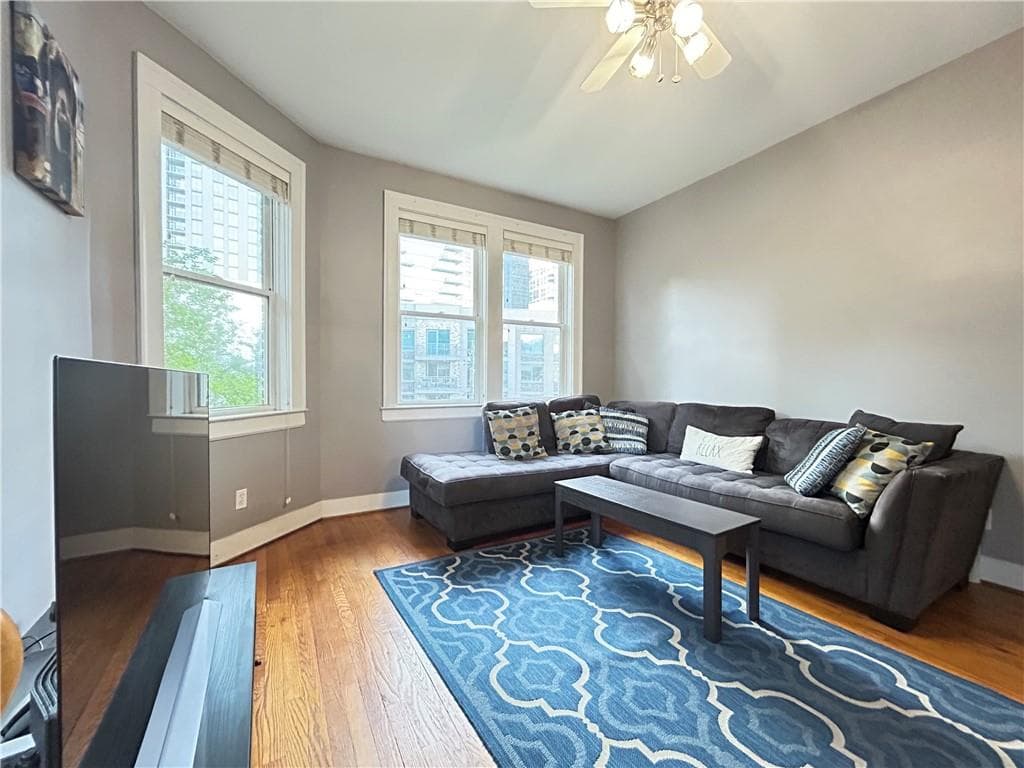 2 bedroom, 1 bathroom, 965 sq ft condominium for sale at 1015 Piedmont Avenue A3, Atlanta, GA 30309 — photo 4