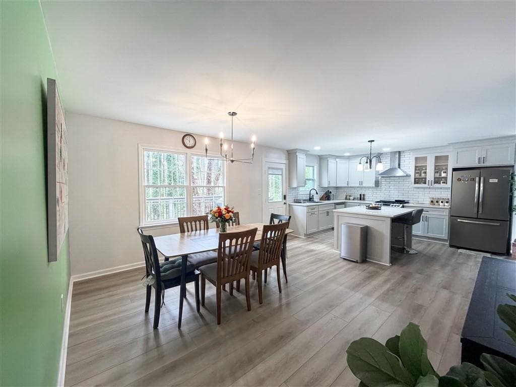 3 bedroom, 2 bathroom, 1,480 sq ft single family residence for sale at 2448 Hillboro Circle, Marietta, GA 30064 — photo 9