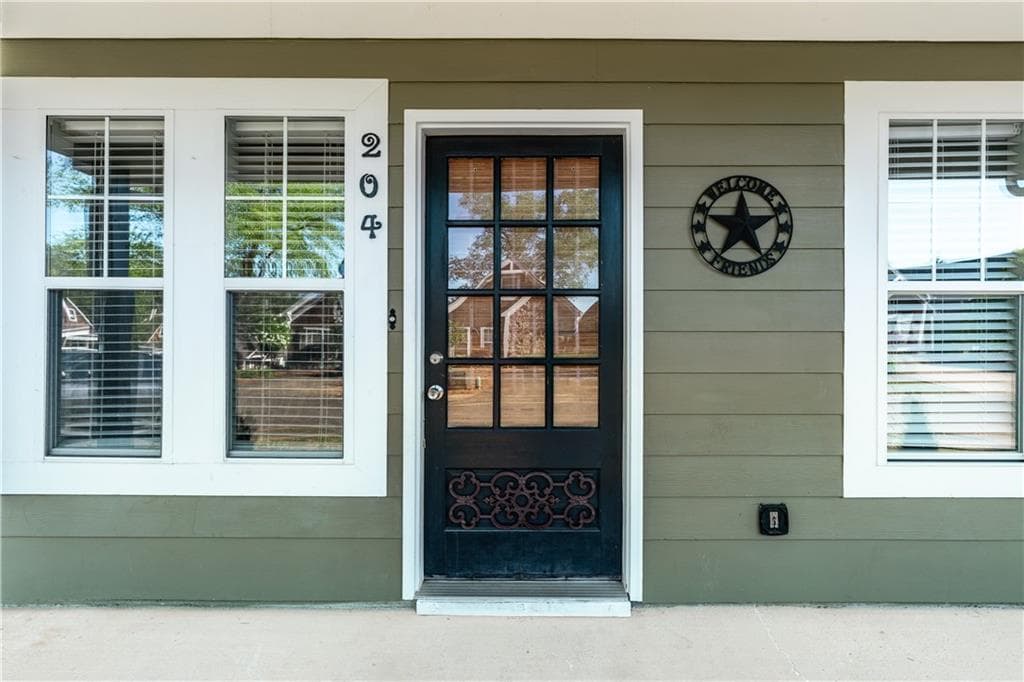 3 bedroom, 1 bathroom, 1,052 sq ft single family residence for sale at 204 Lakeside Drive, Waleska, GA 30183 — photo 4