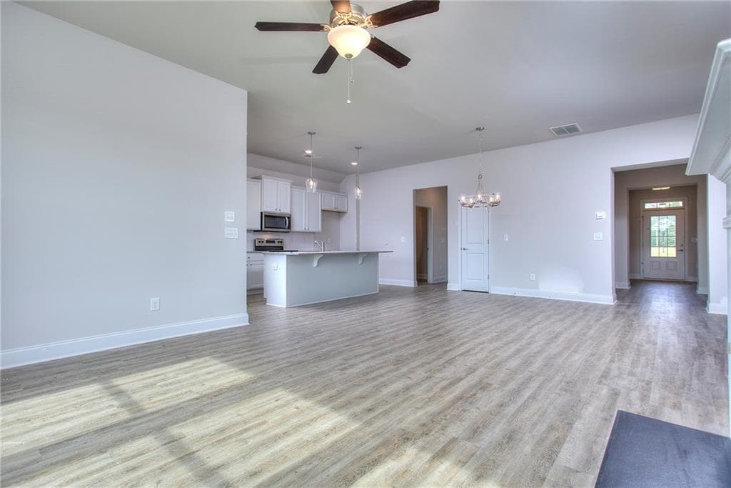 3 bedroom, 3 bathroom, 1,683 sq ft single family residence for sale at 139 Swallowtail Lane, Homer, GA 30547 — photo 9