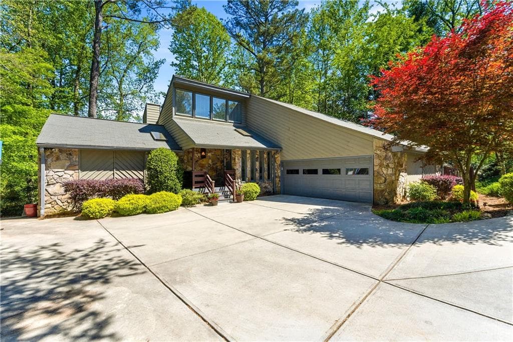 4221 Burns Heritage Trail, Roswell, GA 30075 — most recent listing photo