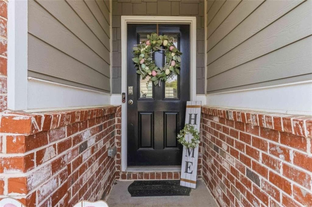 4 bedroom, 3 bathroom, 2,568 sq ft single family residence under contract at 413 Denali Lane, Mcdonough, GA 30253 — photo 4