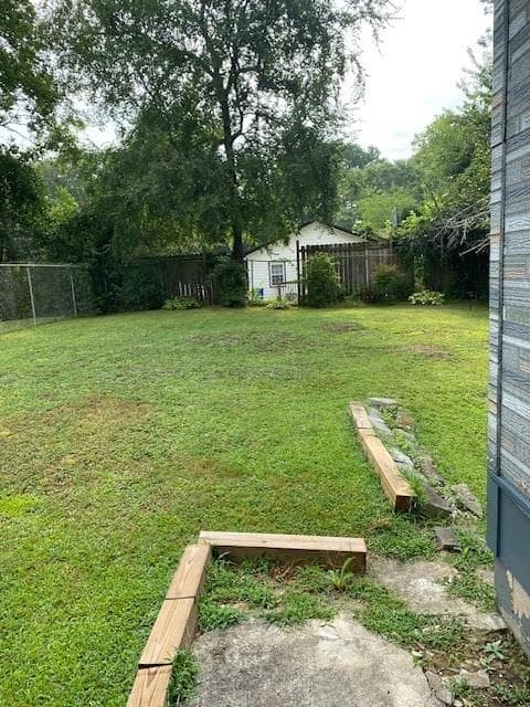2 bedroom, 1 bathroom, 818 sq ft single family residence for sale at 179 Dahlia Avenue, Atlanta, GA 30314 — photo 3