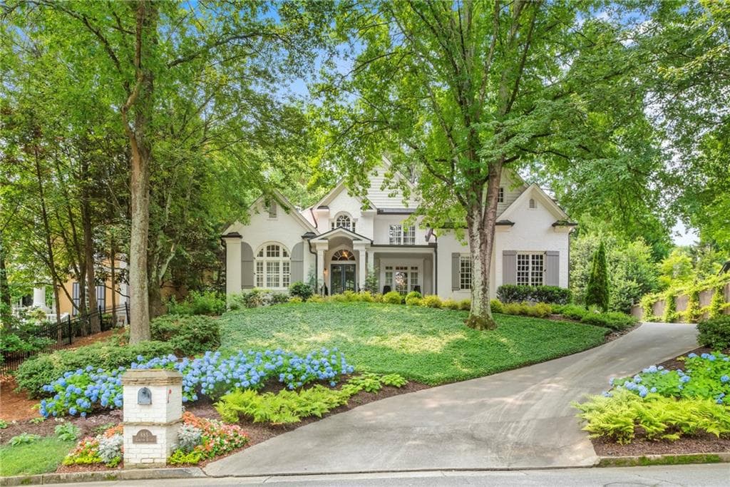 4 bedroom, 5 bathroom, 3,090 sq ft single family residence for sale at 885 Carlton Ridge, Atlanta, GA 30342 — photo 5