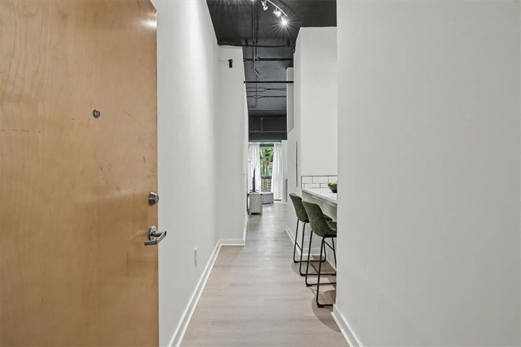 1 bedroom, 1 bathroom, 697 sq ft condominium for sale at 120 Ralph Mcgill Boulevard 102, Atlanta, GA 30308 — photo 5