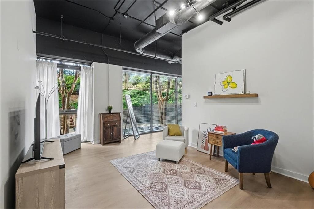 1 bedroom, 1 bathroom, 697 sq ft condominium for sale at 120 Ralph Mcgill Boulevard 102, Atlanta, GA 30308 — photo 7