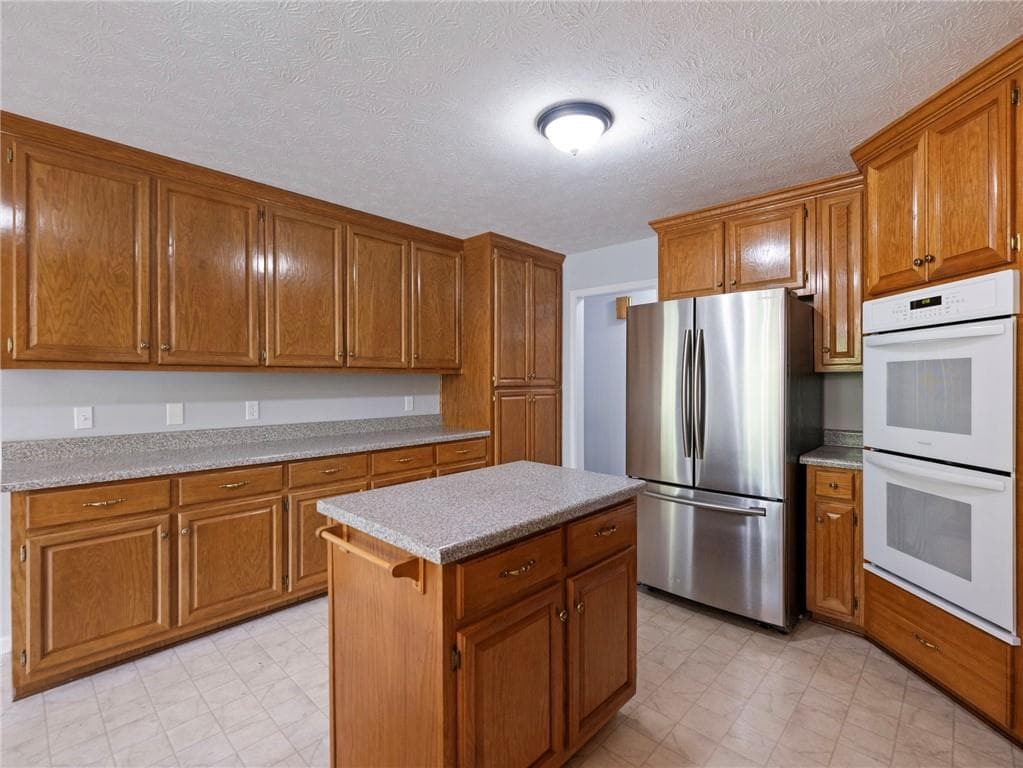 3 bedroom, 4 bathroom, 2,509 sq ft single family residence under contract at 2982 Rivercrest Drive, Gainesville, GA 30507 — photo 10