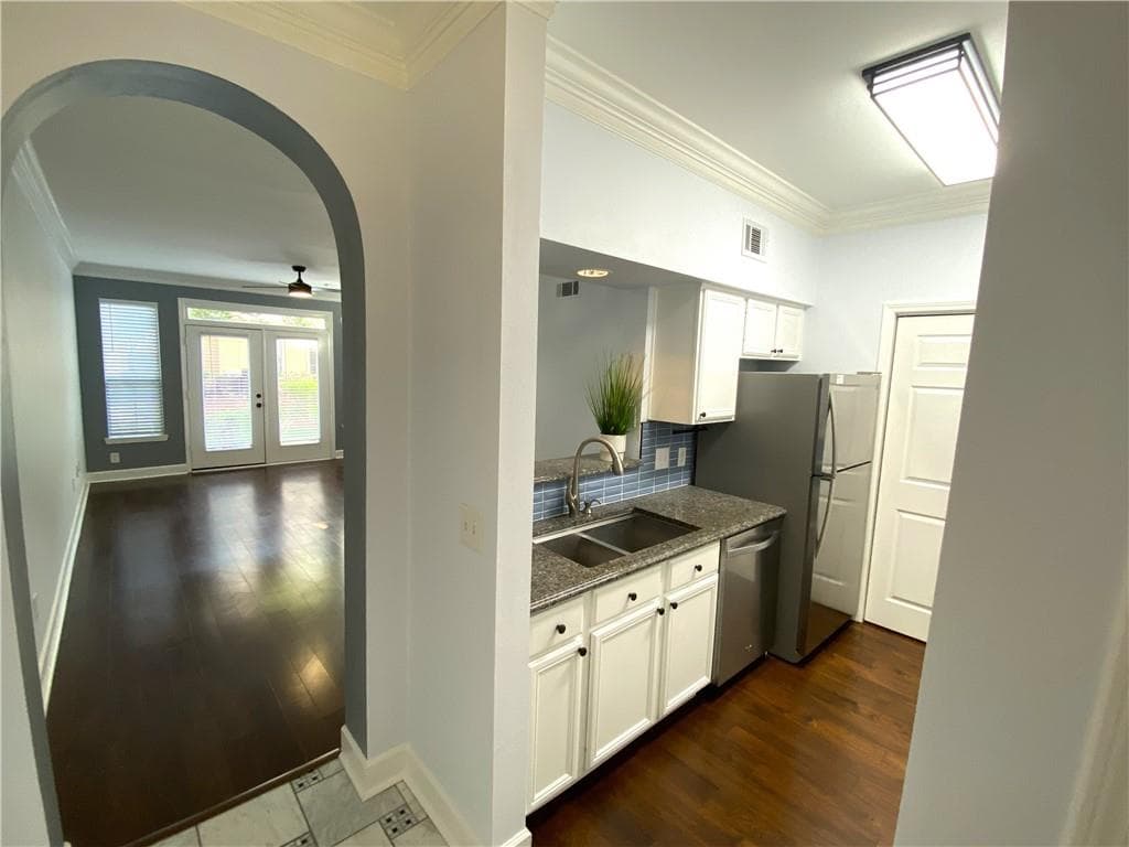 1 bedroom, 1 bathroom, 775 sq ft condominium for sale at 3777 Peachtree Road 1517, Atlanta, GA 30319 — photo 4