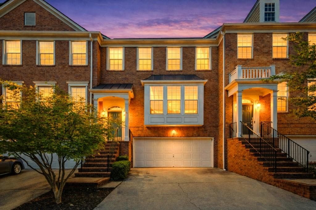 4 bedroom, 3 bathroom, 2,232 sq ft townhouse sold at 4918 Payson Way 4, Atlanta, GA 30339