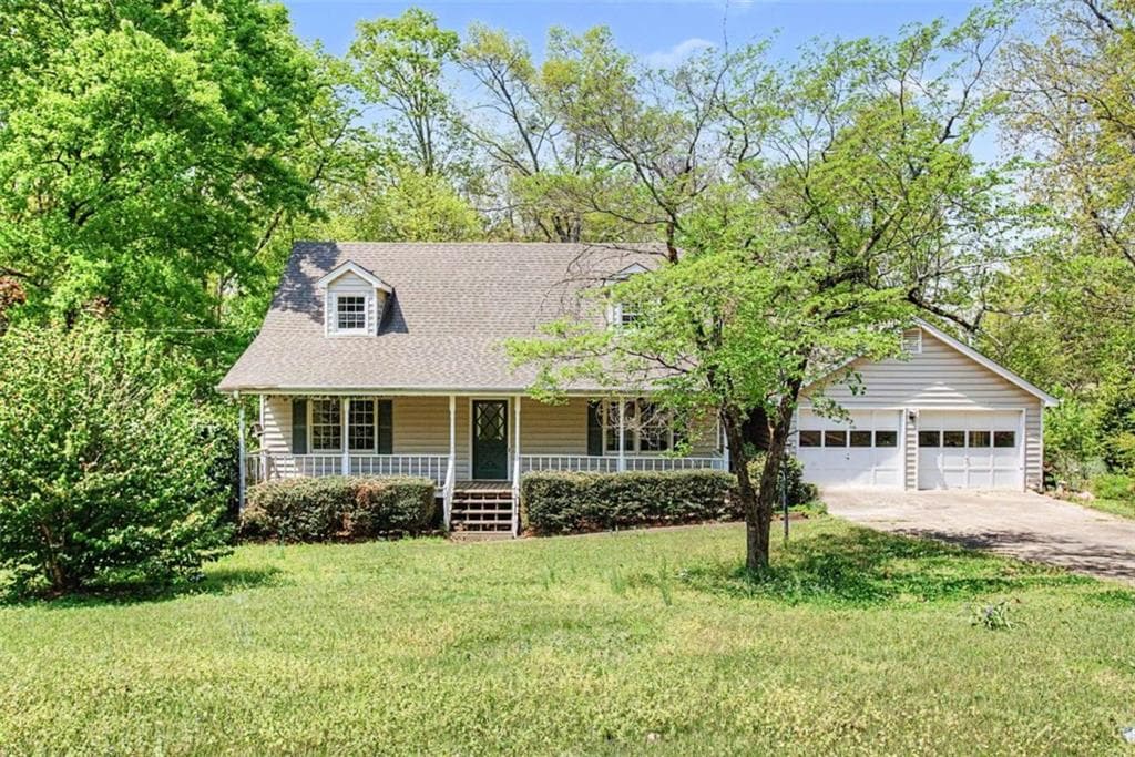 3 bedroom, 2 bathroom, 1,530 sq ft single family residence sold at 4170 Oakwood Trl, Cumming, GA 30040