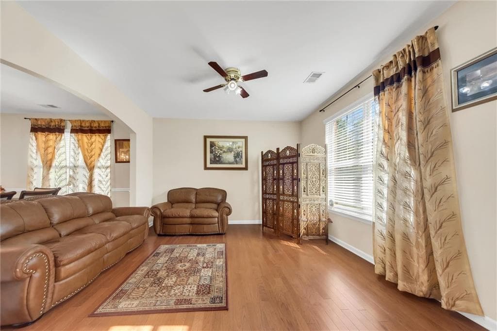 6 bedroom, 4 bathroom, 5,125 sq ft single family residence for sale at 5220 Breckinrigde Lane, Cumming, GA 30040 — photo 4