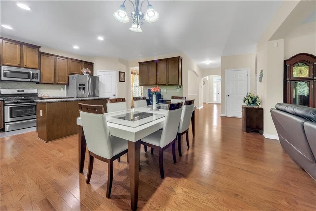 6 bedroom, 4 bathroom, 5,125 sq ft single family residence for sale at 5220 Breckinrigde Lane, Cumming, GA 30040 — photo 9