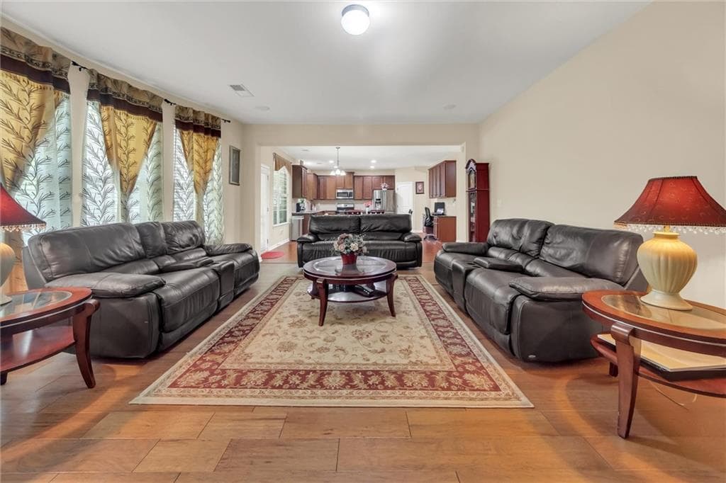 6 bedroom, 4 bathroom, 5,125 sq ft single family residence for sale at 5220 Breckinrigde Lane, Cumming, GA 30040 — photo 10