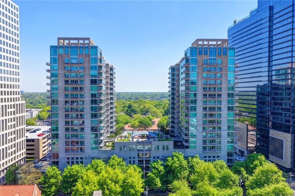1 bedroom, 1 bathroom, 872 sq ft condominium for sale at 923 Peachtree Street 1638, Atlanta, GA 30309 — photo 4