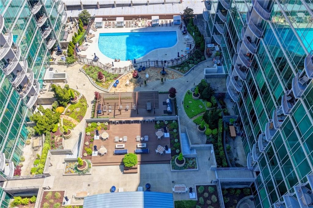1 bedroom, 1 bathroom, 872 sq ft condominium for sale at 923 Peachtree Street 1638, Atlanta, GA 30309 — photo 8