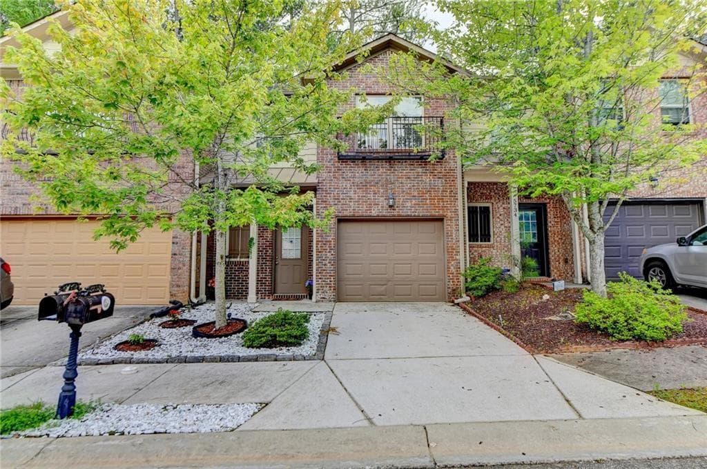 3 bedroom, 3 bathroom, 1,722 sq ft townhouse for sale at 5732 Singlebriar Court, Norcross, GA 30093 — photo 1 of 25