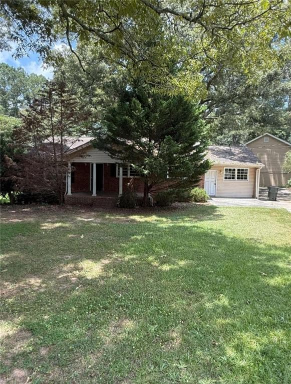 3 bedroom, 2 bathroom, 1,712 sq ft single family residence for sale at 7205 Lakeview Drive, Covington, GA 30014 — photo 2