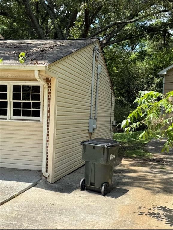 3 bedroom, 2 bathroom, 1,712 sq ft single family residence for sale at 7205 Lakeview Drive, Covington, GA 30014 — photo 4