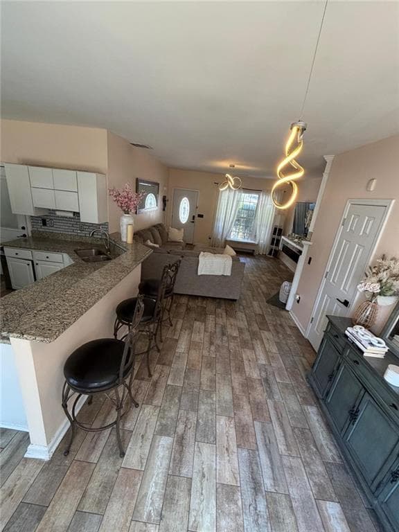 3 bedroom, 3 bathroom, 1,520 sq ft single family residence for sale at 11190 Wittenridge Drive, Alpharetta, GA 30022 — photo 6