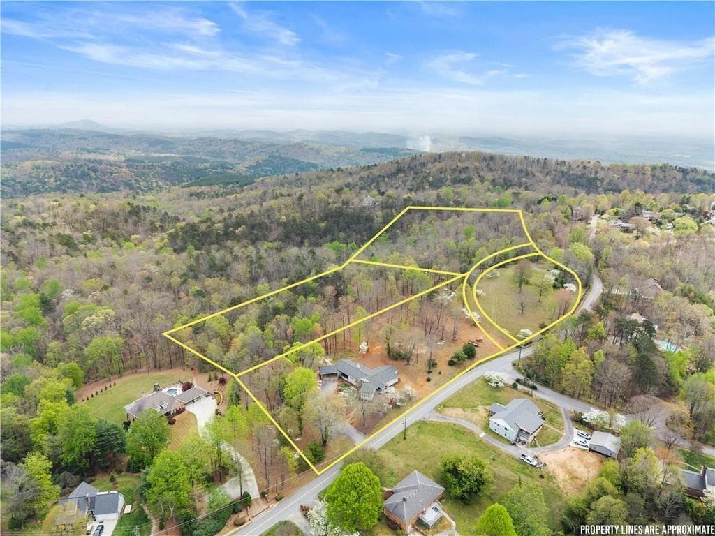 4 bedroom, 4 bathroom single family residence for sale at 664 Chenocetah Drive, Cornelia, GA 30531 — photo 5