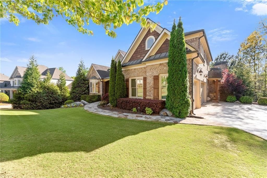 5 bedroom, 6 bathroom, 6,112 sq ft single family residence for sale at 5811 Yoshino Cherry Lane, Braselton, GA 30517 — photo 6