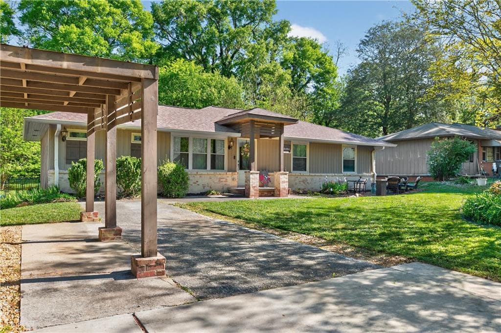 4404 Robinson Street, Acworth, GA 30101 — most recent listing photo