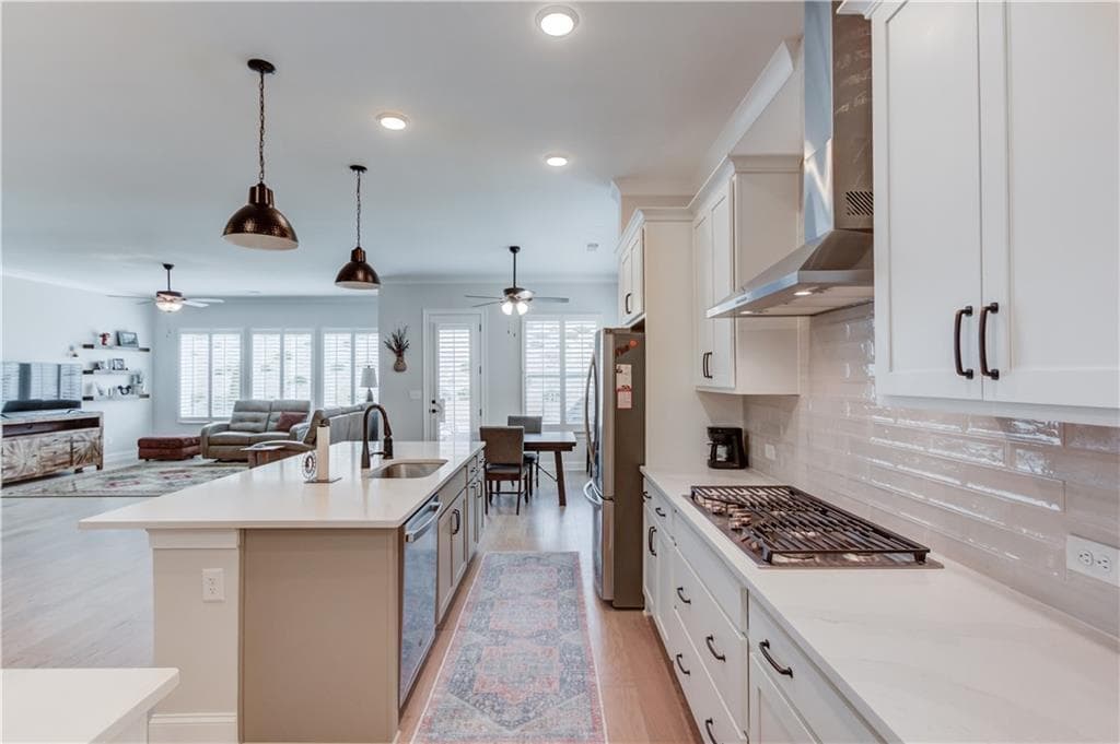 3 bedroom, 3 bathroom, 2,612 sq ft single family residence for sale at 6971 Scenic Overlook Trace, Flowery Branch, GA 30542 — photo 8