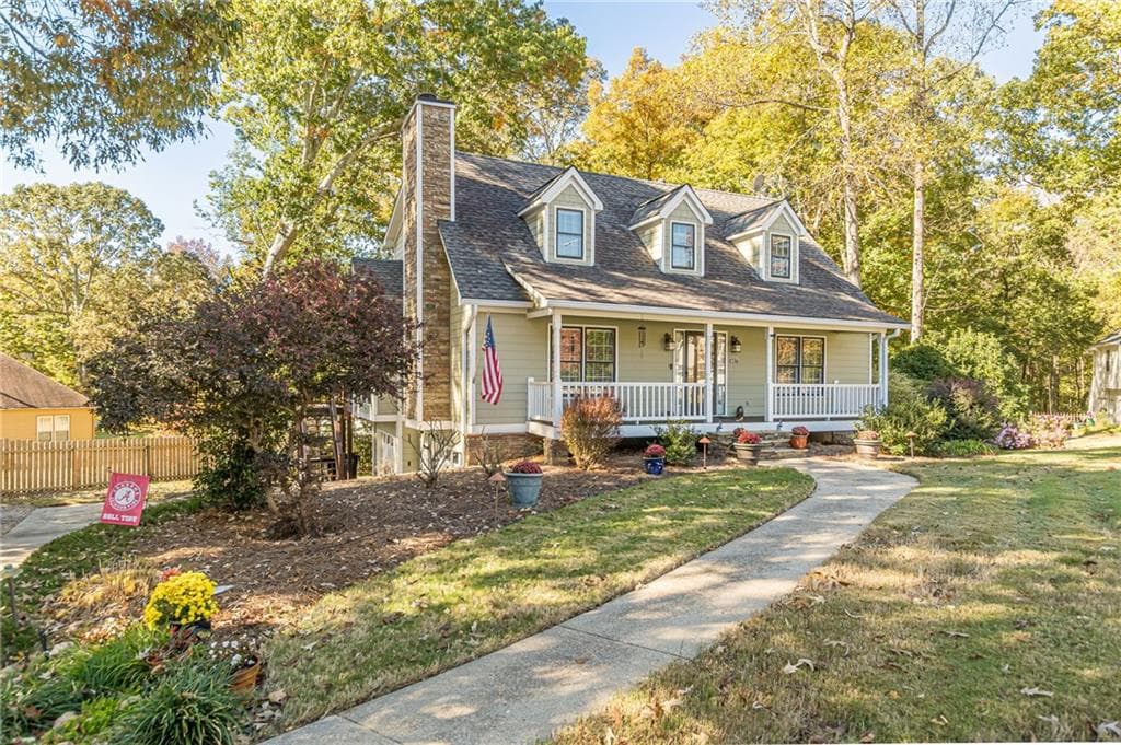 4 bedroom, 3 bathroom, 2,676 sq ft single family residence for sale at 1817 Penrose Court, Powder Springs, GA 30127 — photo 2