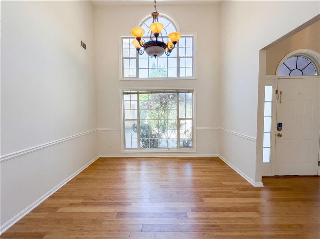 4 bedroom, 3 bathroom, 2,472 sq ft single family residence for sale at 404 Eaglet Court, Mcdonough, GA 30253 — photo 4