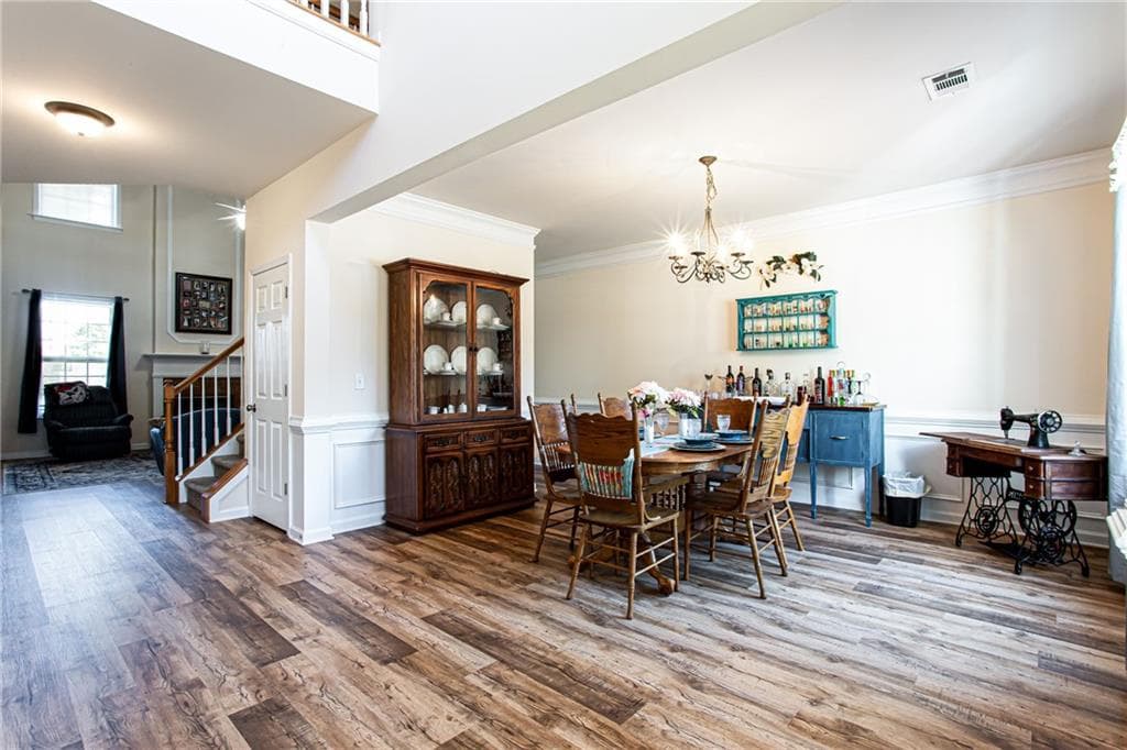 4 bedroom, 3 bathroom, 3,092 sq ft single family residence for sale at 863 Van Briggle Path, Sugar Hill, GA 30518 — photo 7