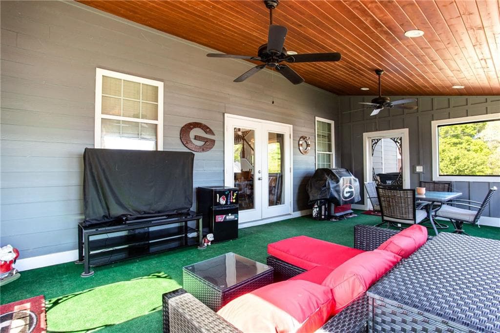 4 bedroom, 3 bathroom, 3,092 sq ft single family residence for sale at 863 Van Briggle Path, Sugar Hill, GA 30518 — photo 9
