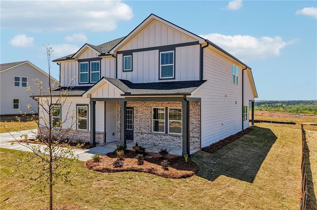 4 bedroom, 4 bathroom, 2,702 sq ft single family residence under contract at 2109 Homer Drive, Monroe, GA 30656 — photo 2