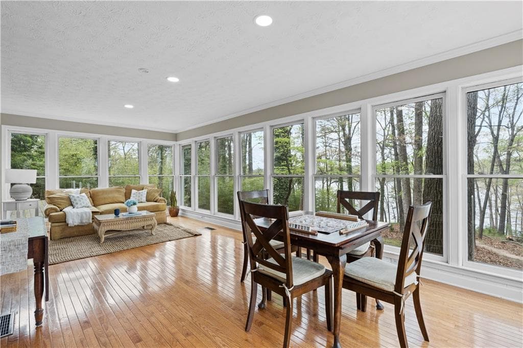 4 bedroom, 4 bathroom, 2,842 sq ft single family residence for sale at 8360 Lanier Drive, Cumming, GA 30041 — photo 9