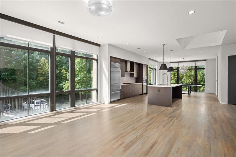 3 bedroom, 4 bathroom townhouse for rent at 721 Longleaf Drive 6, Atlanta, GA 30342 for $8,500 a month — photo 6
