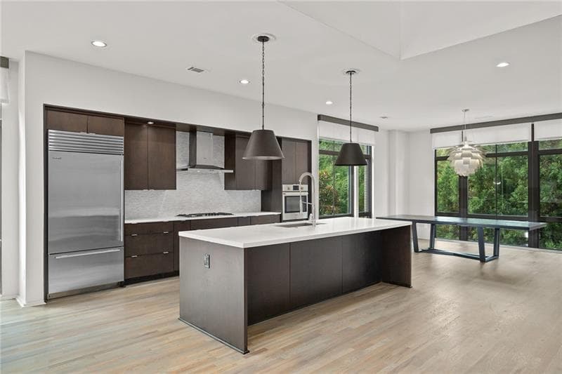 3 bedroom, 4 bathroom townhouse for rent at 721 Longleaf Drive 6, Atlanta, GA 30342 for $8,500 a month — photo 7