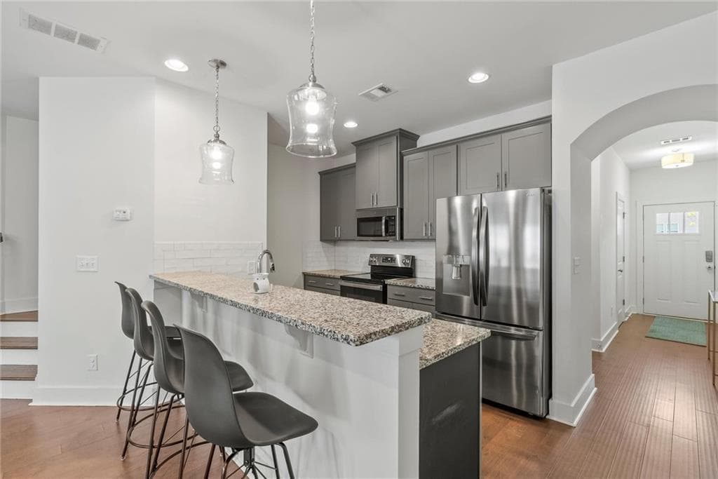 3 bedroom, 3 bathroom, 1,617 sq ft townhouse for sale at 1950 Dillon Drive, Lithonia, GA 30058 — photo 3