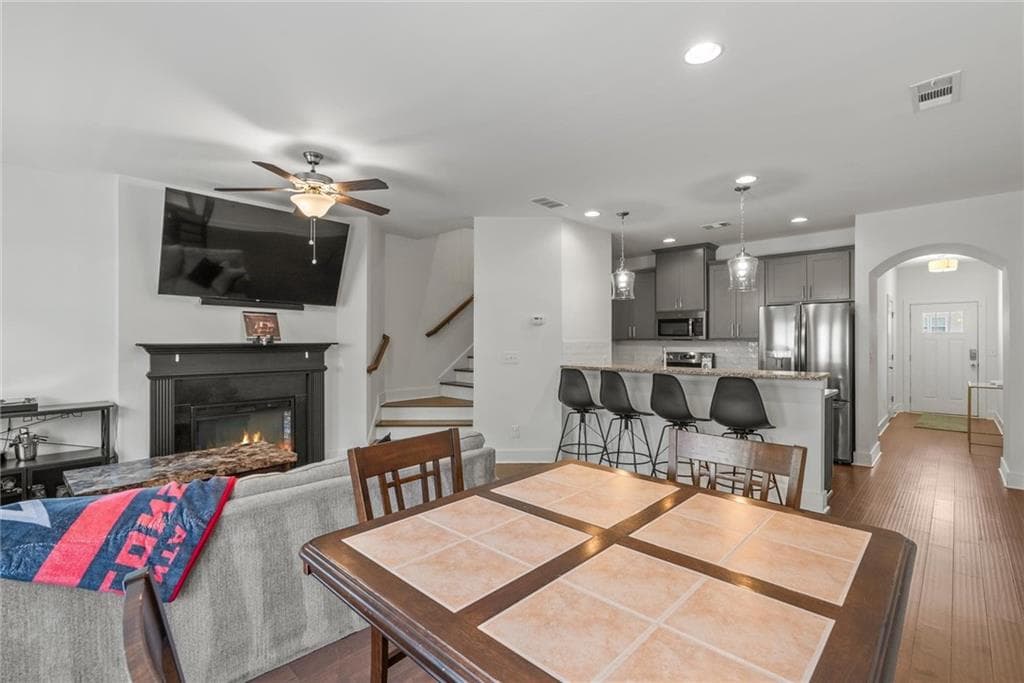 3 bedroom, 3 bathroom, 1,617 sq ft townhouse for sale at 1950 Dillon Drive, Lithonia, GA 30058 — photo 6