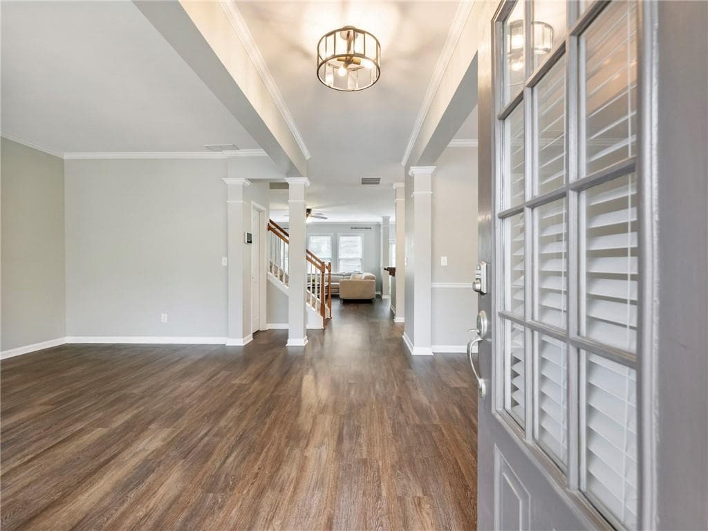 5 bedroom, 3 bathroom, 3,043 sq ft single family residence for sale at 7529 Brookstone Circle, Flowery Branch, GA 30542 — photo 8